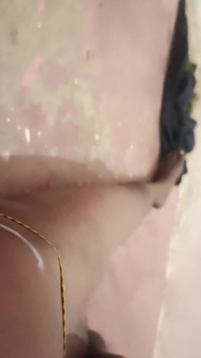 Sexyboy78: Sau khi nhìn thấy âm đạo của chị kế của tôi, dương...