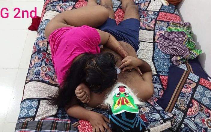 Girlgroup: Ele quer mais fantasia de seu grupo de esposa e...