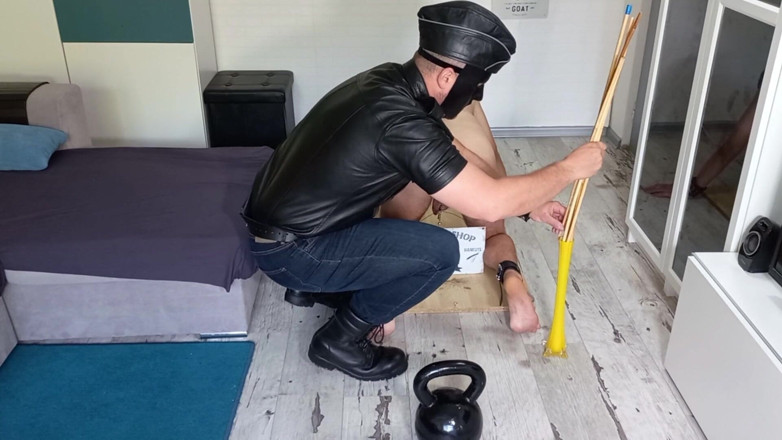 Master Dansan: Shaved and disciplined