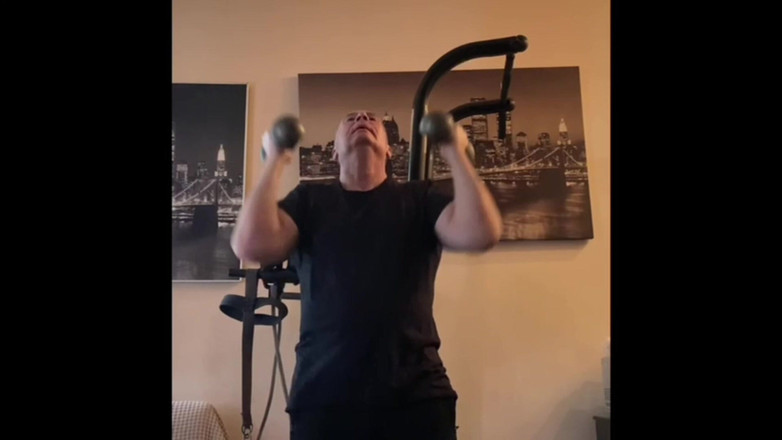 Alex Igogo: Masturbatie en de sportschool