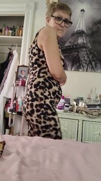 1000051576