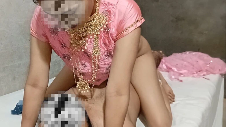 Vamika: Punjabi noiva cavalga no pau do marido