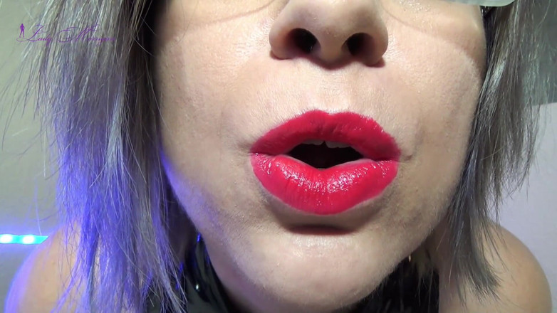 Morrigan Havoc: Heldere rode lippenstift