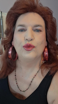 I Would Love Some Kisses From My Fans!