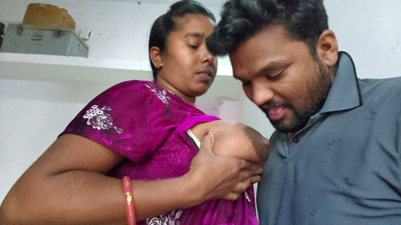 Premi pooja: Indian Boobs Videos - Pahli Bar Dheere Dheere Devar Aur Bhabhi...