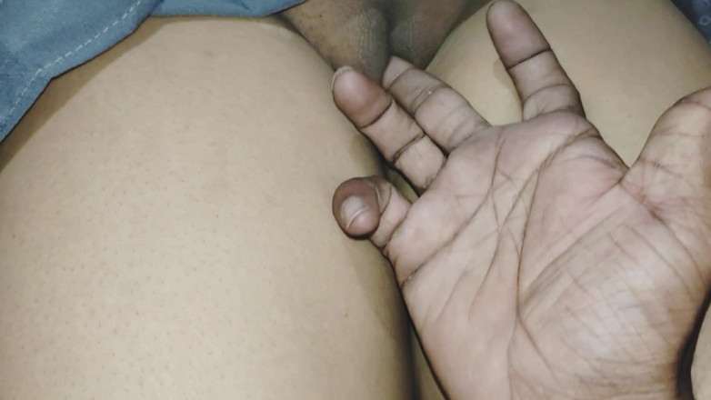 SwingBi: Tetanggaku lagi asik nikmatin aku