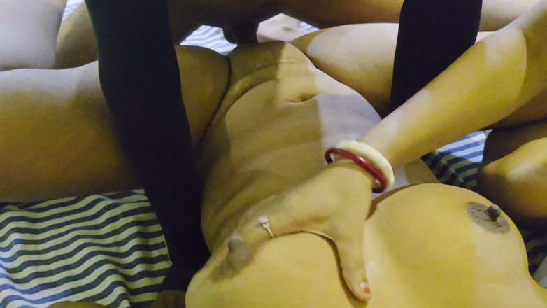Soma sex: Kongkek bertiga India adik tiri dan isteri bertukar kongkek