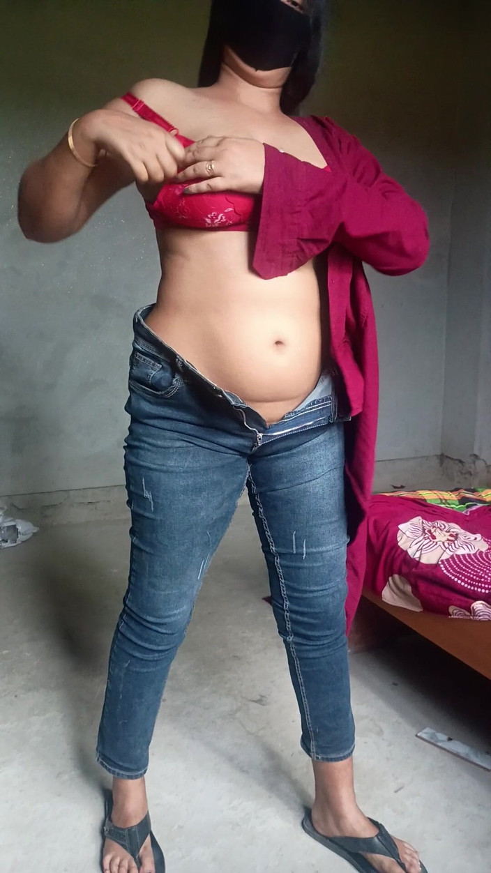 Taniyaxx: Grabación de video bangla