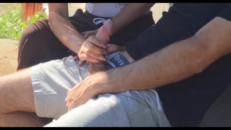 FannySquirting: ¡masturbación Arriesgada a Un Desconocido En Parada De Autobús En...