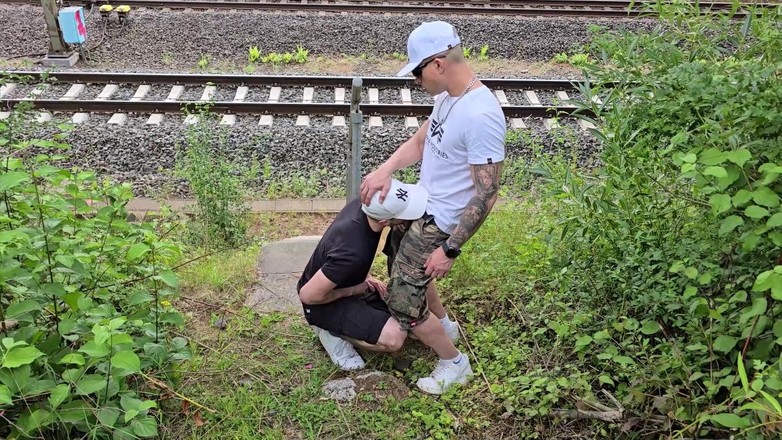 boyzxy212: J’avais hâte de baiser mon mec gay à cru sur les...