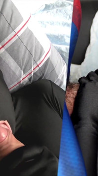 Natacha guapa पूर्ण काली zentai lycra लंड चुसाई में