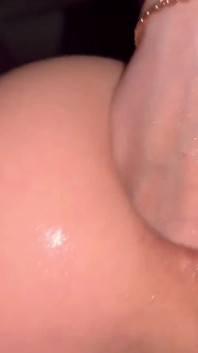 Fisting anal da primeira pessoa