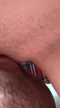 MILF Stiefmutters nasse muschi so nah wie möglich. Rieche meine muschi und lecke sie.