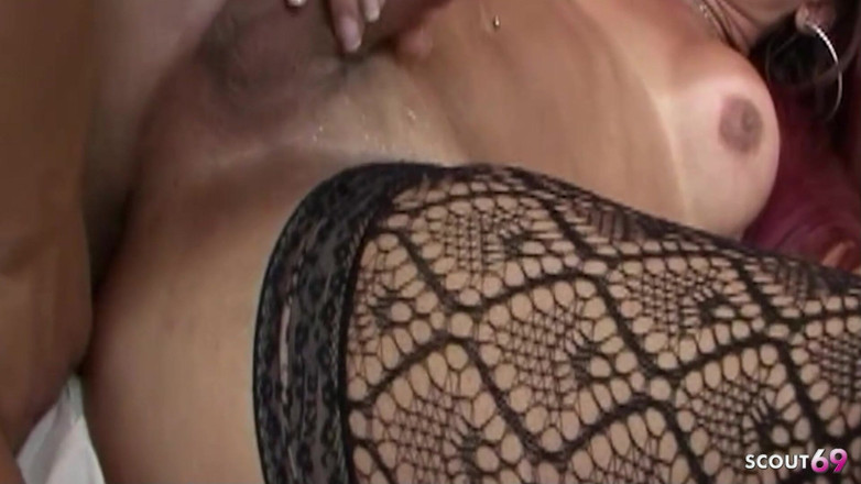 Shemale TS Collection: Seksowne pończochy Tranny nastolatka pieprzy faceta analnie