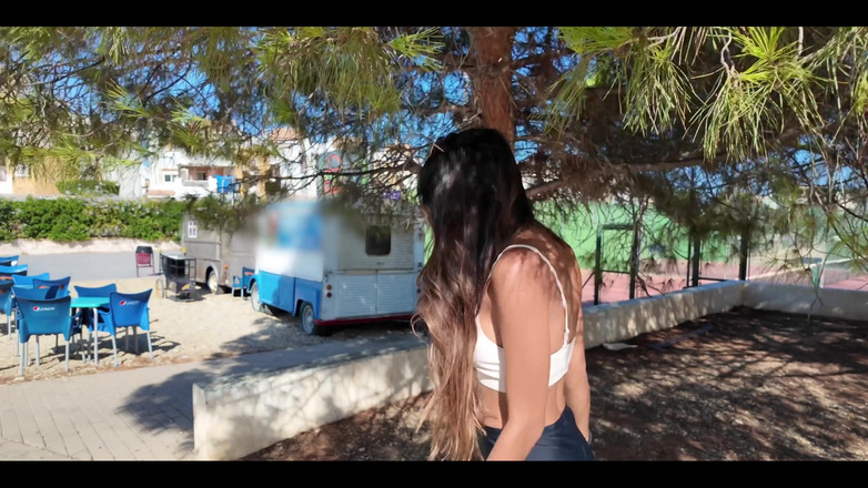 DaringKiara: Min vän överraskade mig med en resa till tennisbanorna