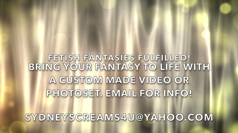 Sydney screams fetish: General sydneys lippenstift küsse - HD