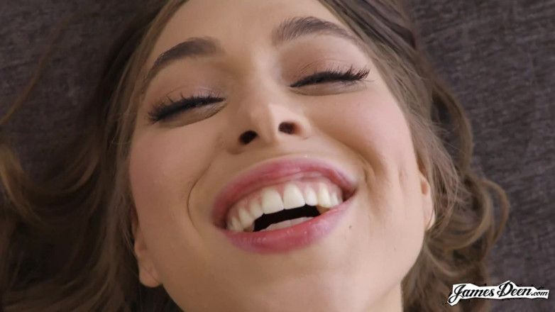 James Deen: Riley Reid maravilhosamente satisfeita com buceta lambendo de James Deen