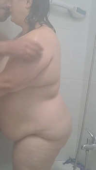 샤워하는 동안 즐기는