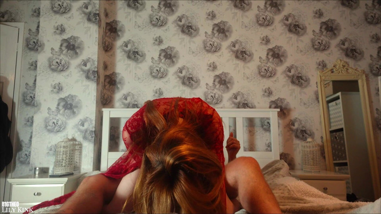 Lily kink: Menyembah antara satu sama lain dalam video rumah kongkek keras...