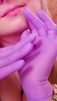 Asmr: Fialová sestřička rukavice a zlaté glitter hodinky. Arya Grander