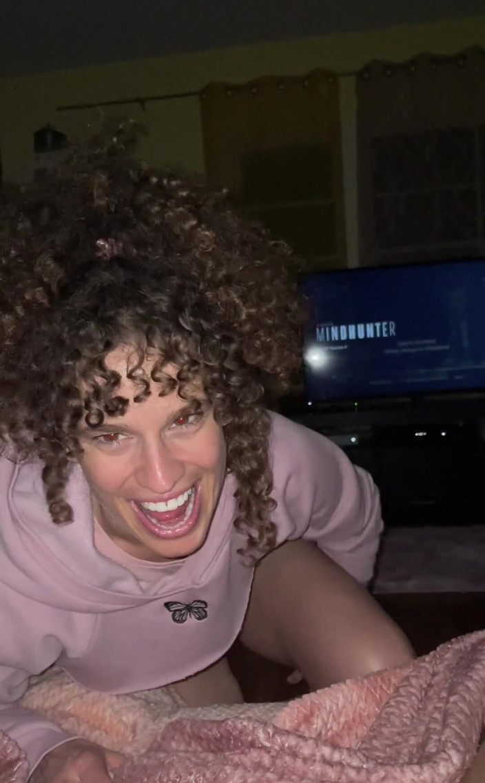 VibeWithMommy: Bij het aanbidden van een pik is het best moeilijk...