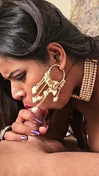 Cel mai popular sex cu fată indiană cu clientul! Porno indian desi!