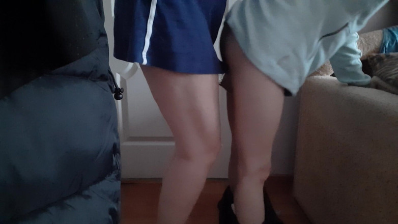 Lesbian-illusion: मैं अपनी पत्नी को बोतल से हिलाता और चोदता हूं