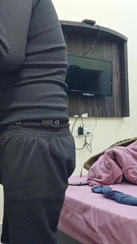 Jiran mengongkek saya di hotel