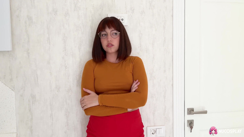 Nu Cosplay: Dicke und geile Ksenia masturbiert als Velma von Scooby Doo