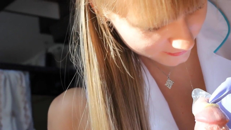 Angel The Dreamgirl: Muie cu prezervativ