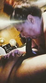 Vysokoškolská učitelka mi saje ptáka a polyká celou nálož
