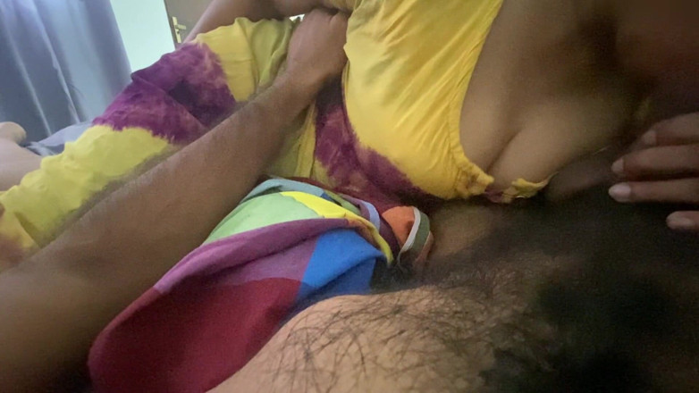 Arabicqueen: Makcik Tamil mempunyai buah dada besar putih
