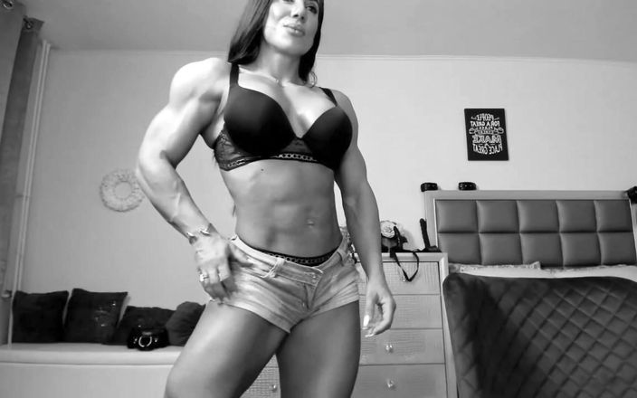 Alesya muscledoll: Worship Me Over and Over Again
