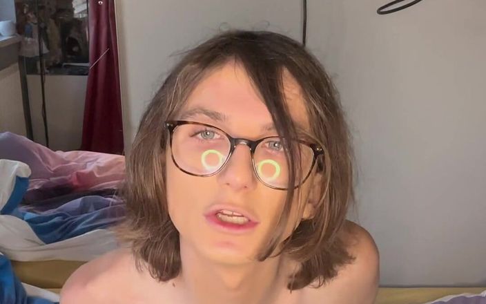 Kris Rose: Gadis trans nakal lagi bugil dan menggodamu
