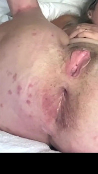 Closeup Anal Creampie and Pussy Spread Mature Mom