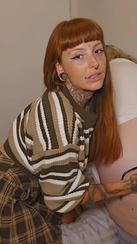 Nachytal jsem starší sousedku, jak mi očichává kalhotky