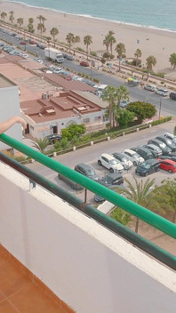 Abbiamo trascorso la nostra vacanza in questo fantastico hotel in Spagna e abbiamo schrato questo balcone estremo scopata in faccia sborra sulle tette