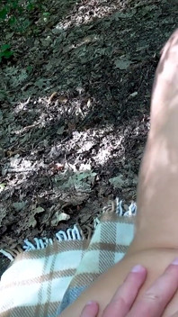 Diletakkan di hutan - Termasuk Spermafotze - German Teen Lina