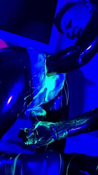 UV 拳交