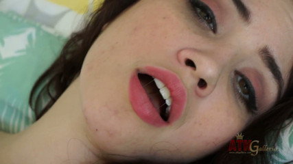 ATKIngdom Fans: Latina Eva Sedona se masturba en la cama