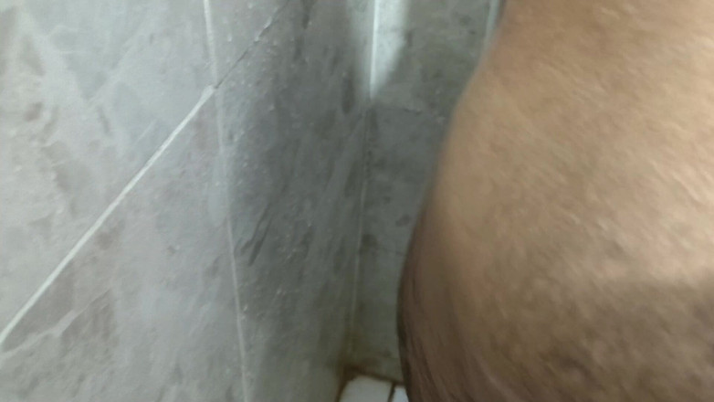 Aminaarab: सेक्स करने से पहले मेरे लड़के की गांड शॉवर में शेव करें