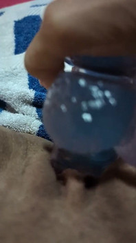 Tante Seksi Lagi Asik Masurbasi Pakai Dildo Baru Solo