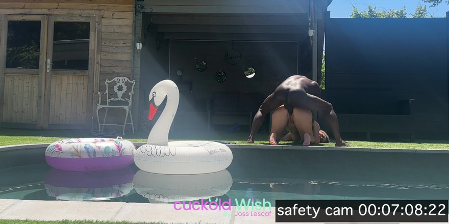 Joss for Cuckold wish: Lumacarie को स्विमिंग पूल में चुदाई मिलती है
