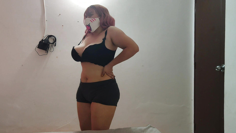 Emily-Chan: Моя толстая сводная сестра кладет мой большой пенис в ее рот, пока она не заставит меня пролить