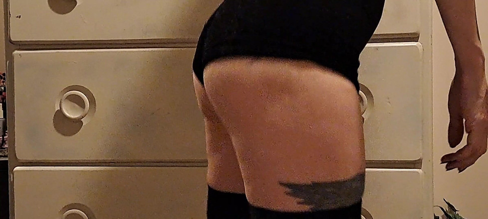 PandoraSG: Lekce twerkingu pro sissy otrokyně