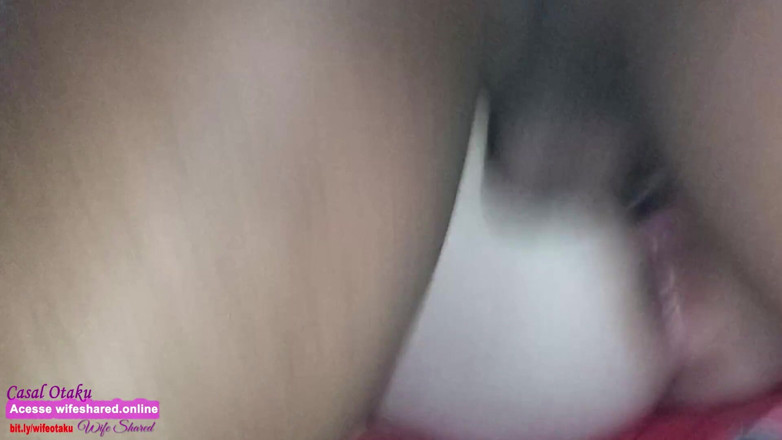 Cuckold Couple Swing: Soția se bucură de umilirea soțului cu o pulă monstruoasă