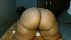 Big black clapping booties: Branlette sur mon gros cul pulpeux, épisode 1010