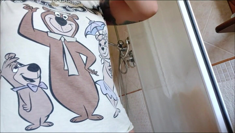savannahamatoriale: Savannah के साथ शावर दृश्य