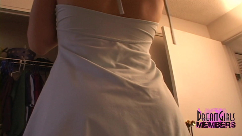 Dream Girls: Ganti baju dan memek closeup
