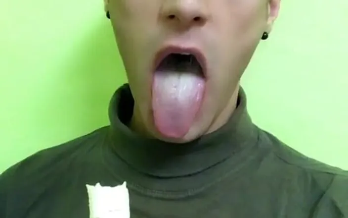 Idmir Sugary: Eating Food Fetish - Chewing Banana with Crunchy Sound